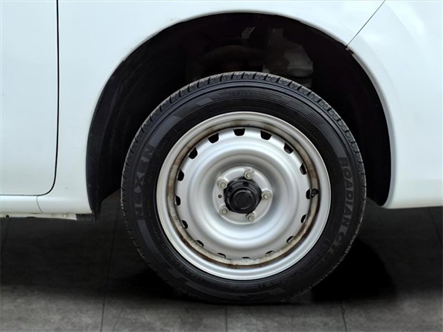 Used 2021 Nissan NV200 S w/ Back Door Glass Package image 9