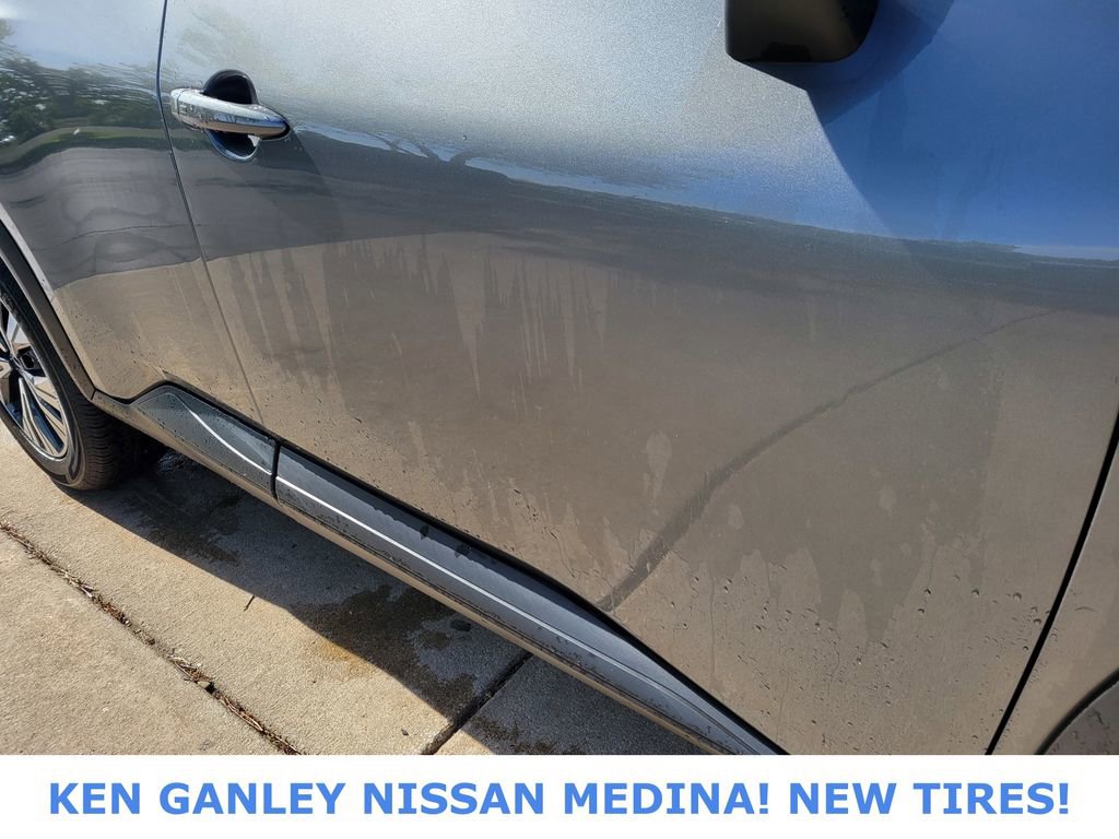 Used 2023 Nissan Rogue SV AWD/4WD image 13