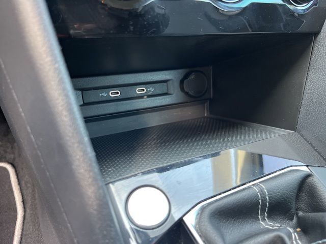 Used 2023 Volkswagen Taos S image 26