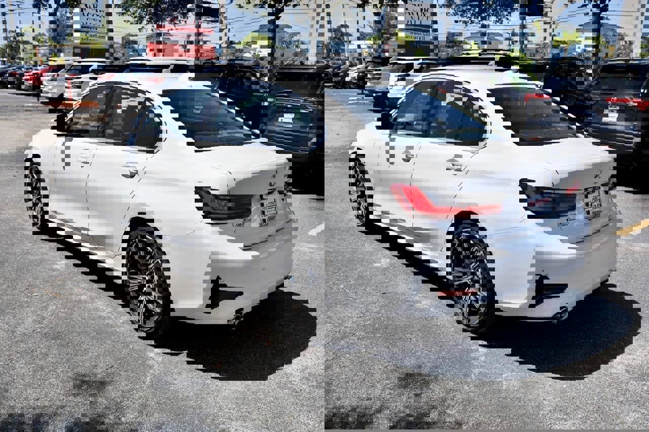 Used 2022 BMW 330i Sedan w/ Premium Package 2 image 4