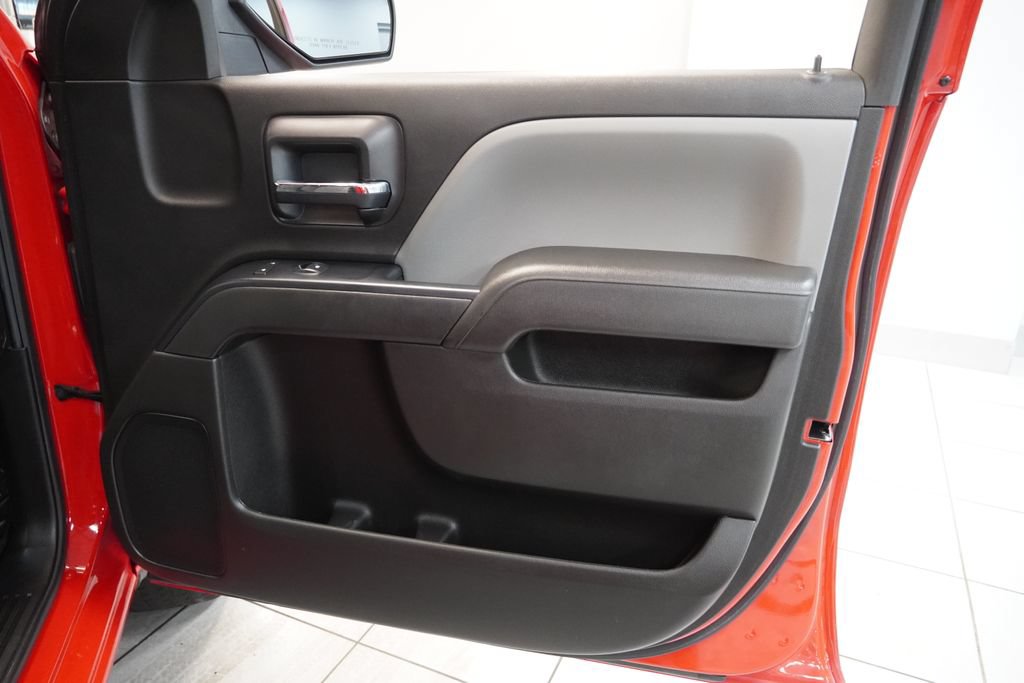Used 2017 Chevrolet Silverado 1500 Custom w/ Custom Convenience Package AWD/4WD image 30