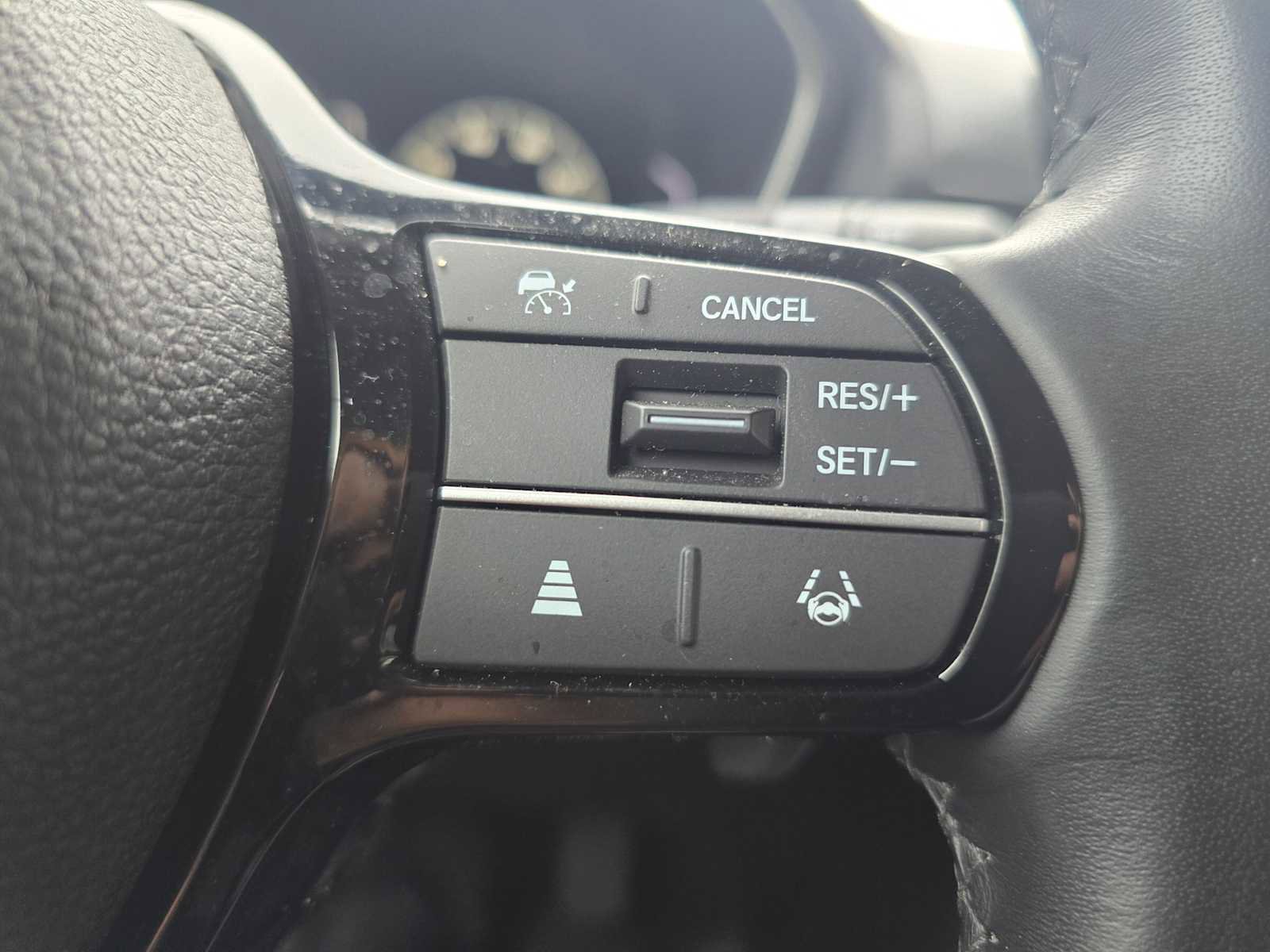 Used 2025 Honda Pilot EX-L image 32