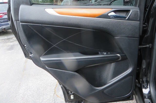 Used 2015 Lincoln MKC AWD w/ Equipment Group 102A Reserve image 8