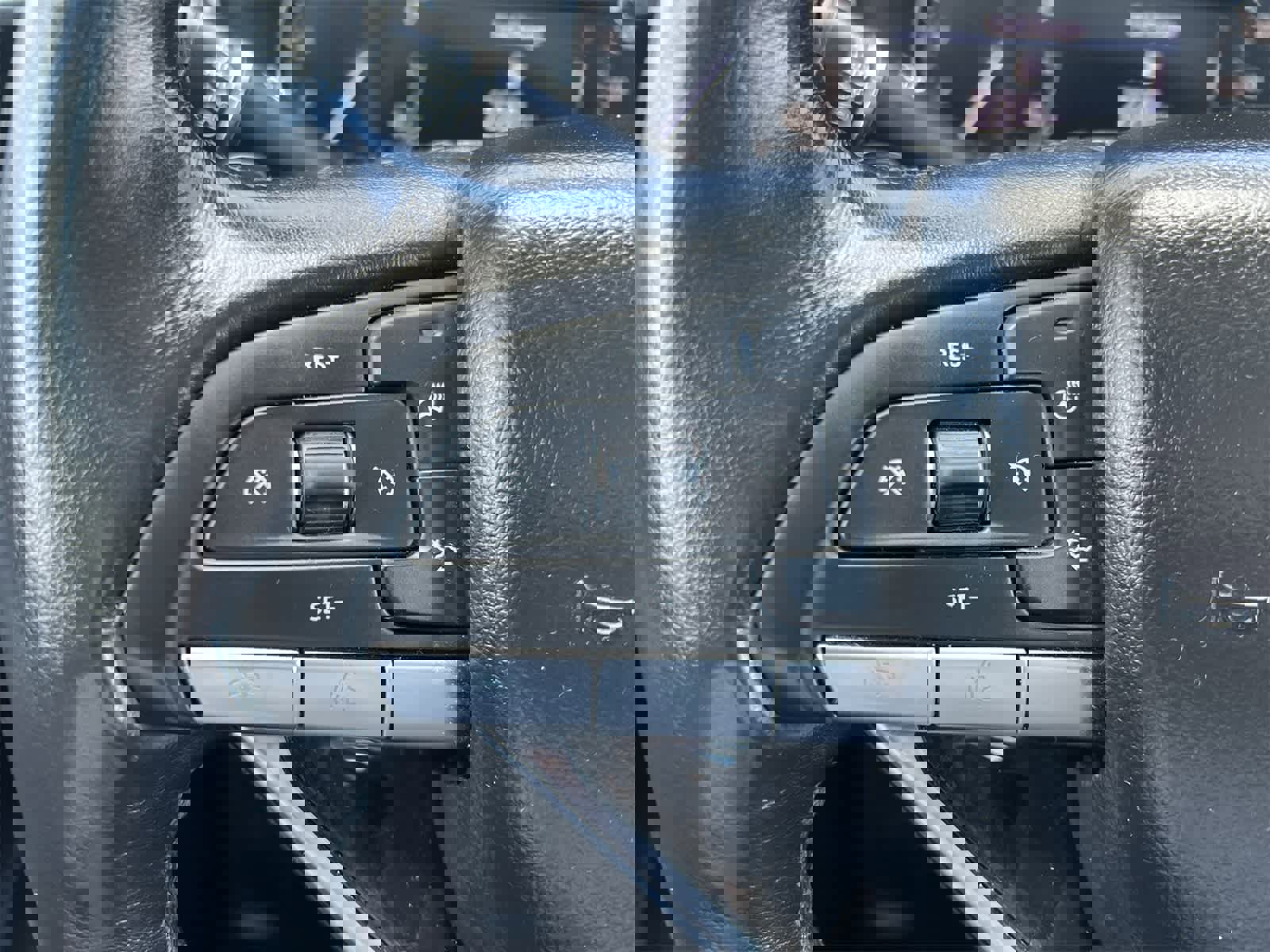 Used 2022 Cadillac XT6 Premium Luxury image 24