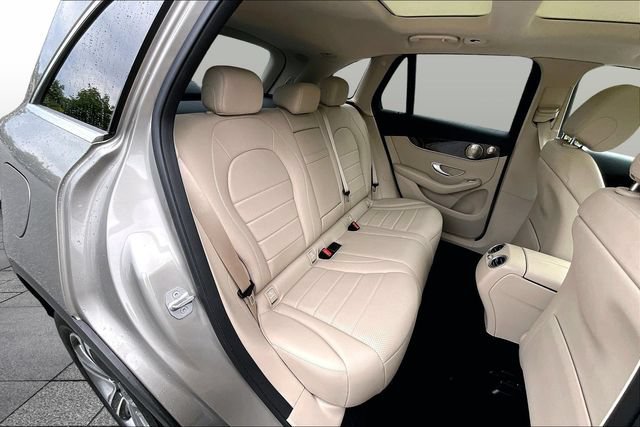 Used 2021 Mercedes-Benz GLC 300 4MATIC image 29