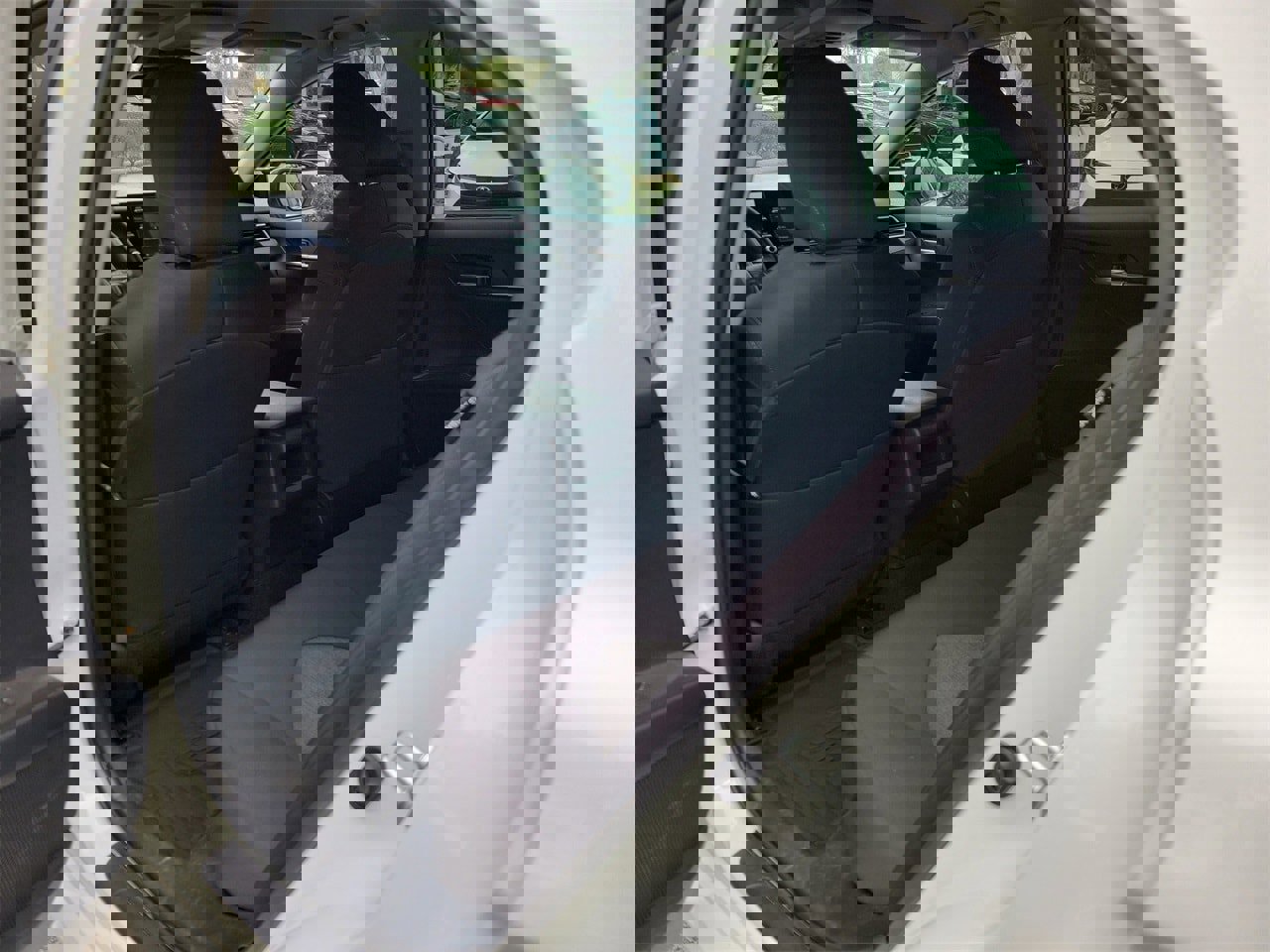 Used 2024 Toyota Camry LE image 9