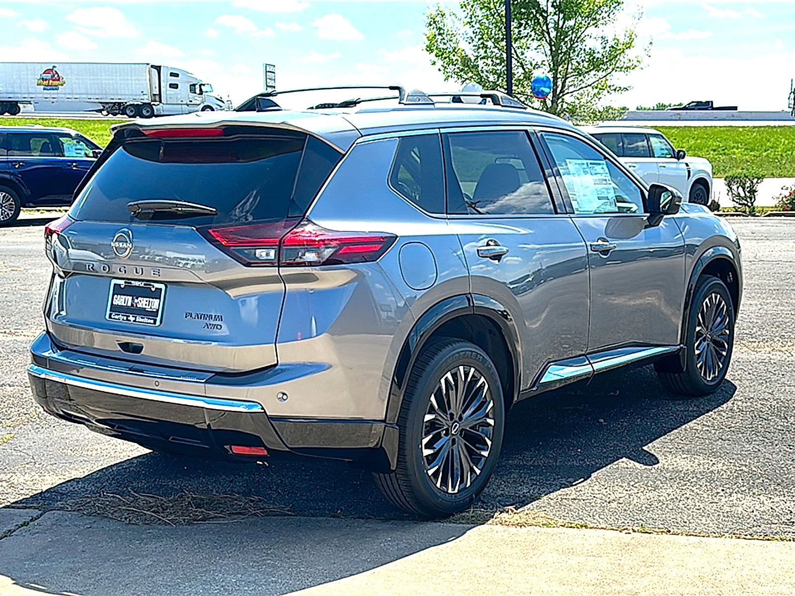 New 2026 Nissan Rogue Platinum AWD/4WD image 8