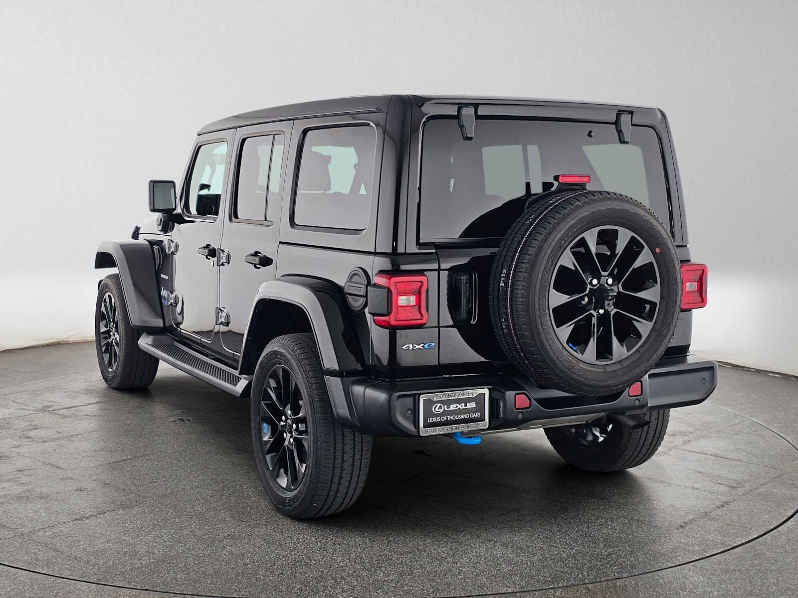 Used 2022 Jeep Wrangler Unlimited Sahara w/ Safety Group AWD/4WD image 5