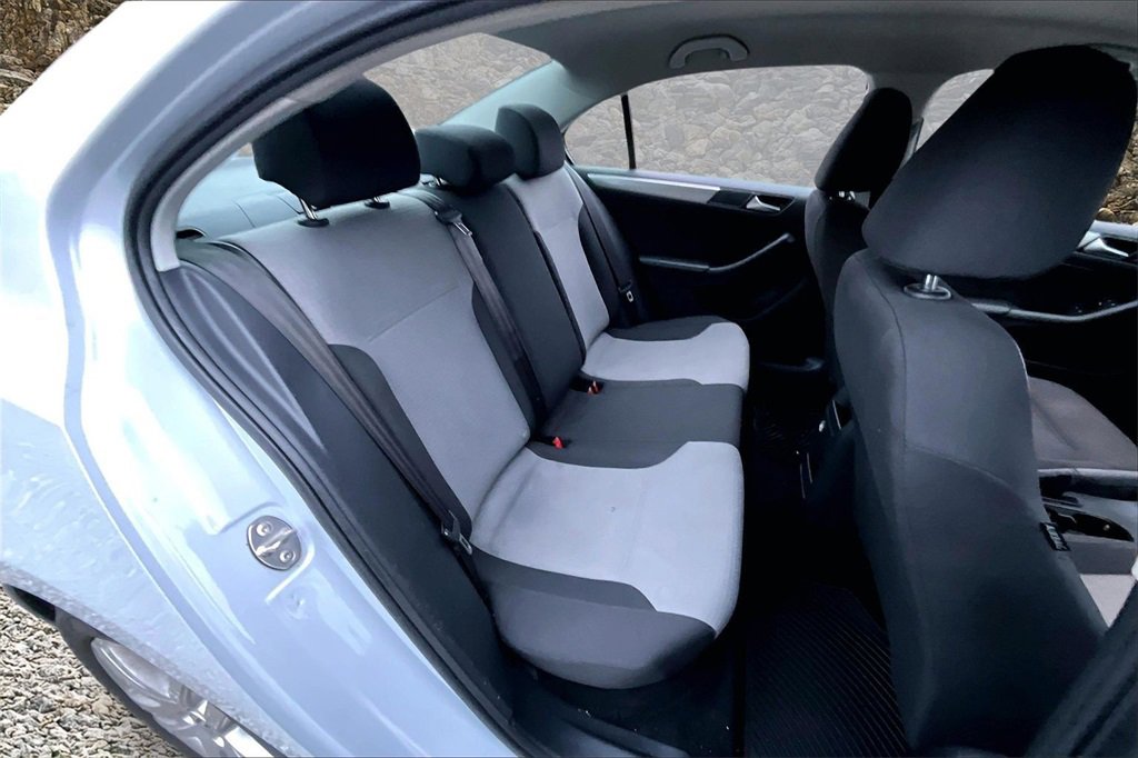 Used 2018 Volkswagen Jetta S w/ Cold Weather Package image 17