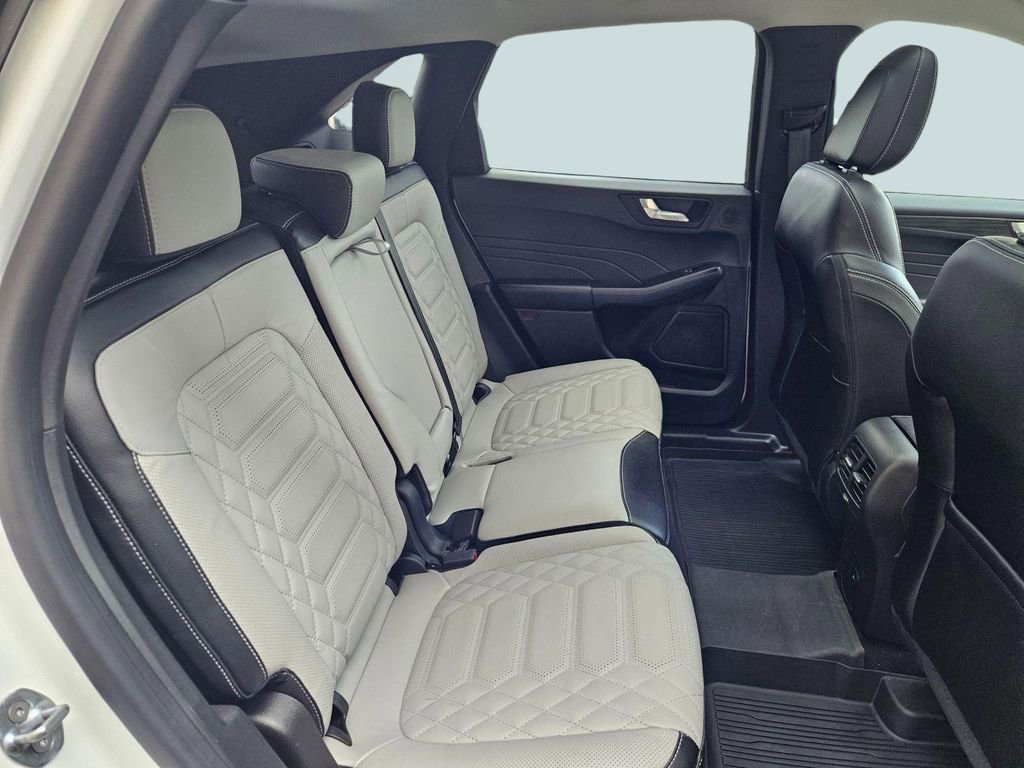 Used 2023 Ford Escape SE w/ PHEV Premium Package image 28