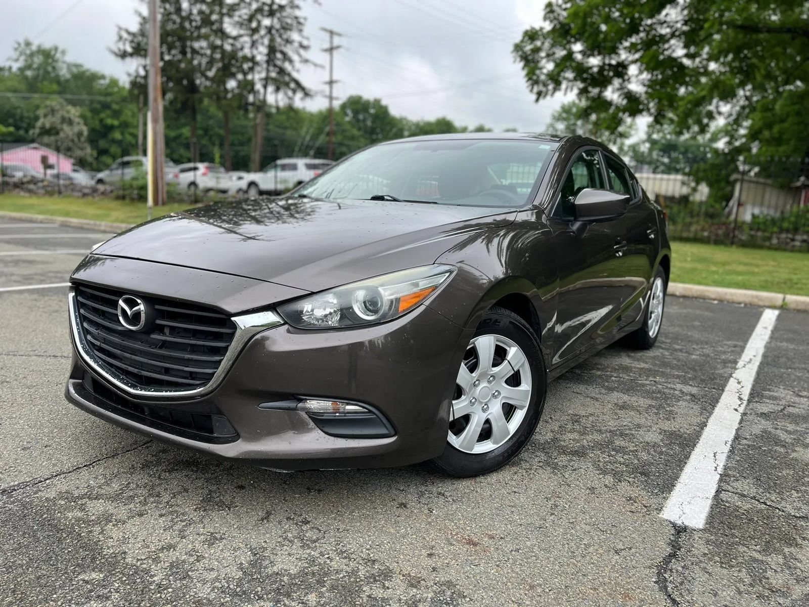 Used 2017 MAZDA MAZDA3 Sport FWD image 2