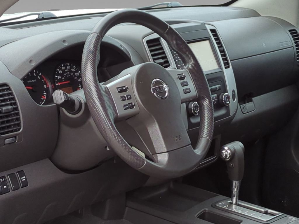 Used 2019 Nissan Frontier SV image 11