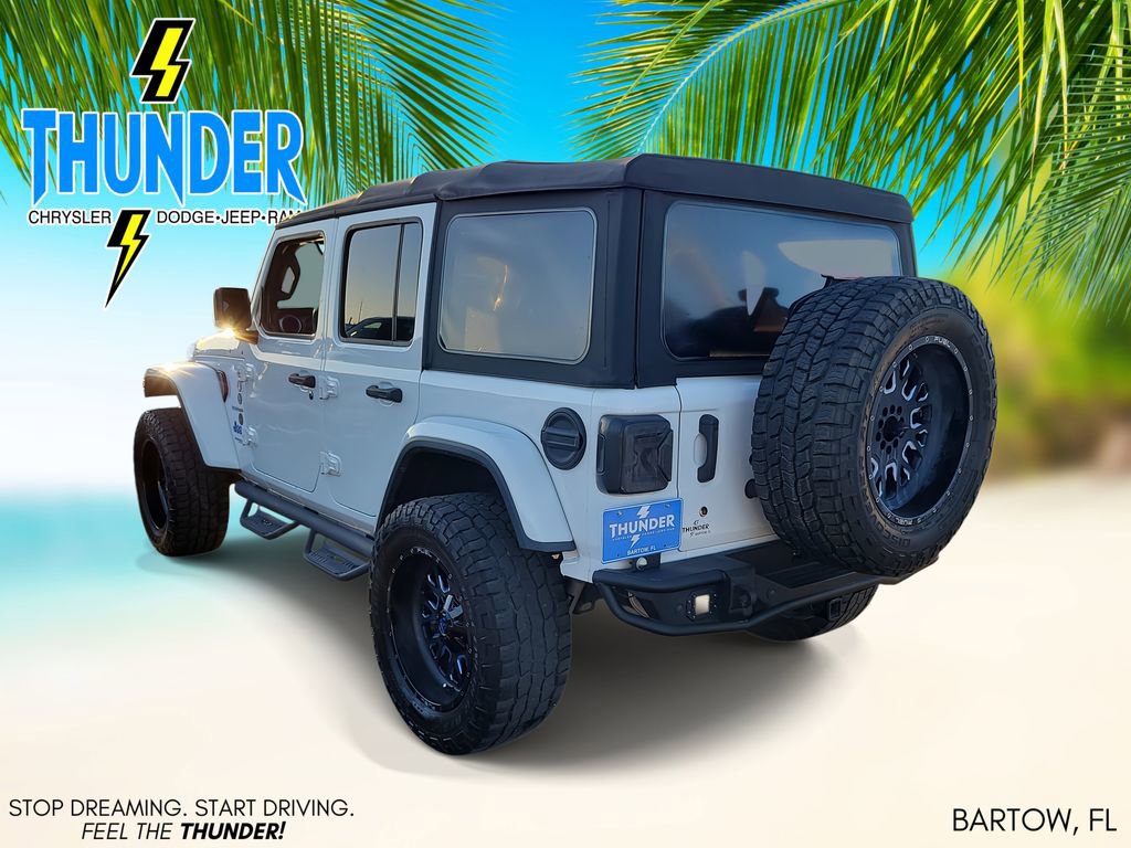 Used 2018 Jeep Wrangler Unlimited Sahara image 3