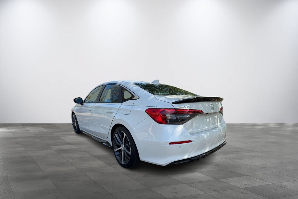 Used 2024 Honda Civic Touring image 3