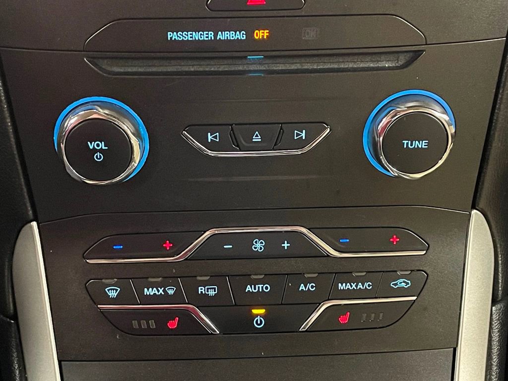 Used 2015 Ford Edge SEL w/ Equipment Group 201A image 30