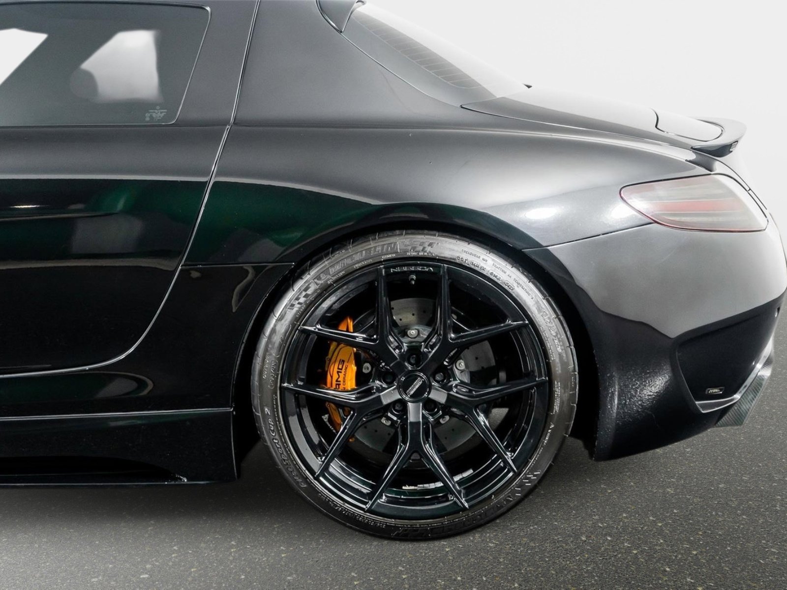 Used 2011 Mercedes-Benz SLS AMG Coupe image 16