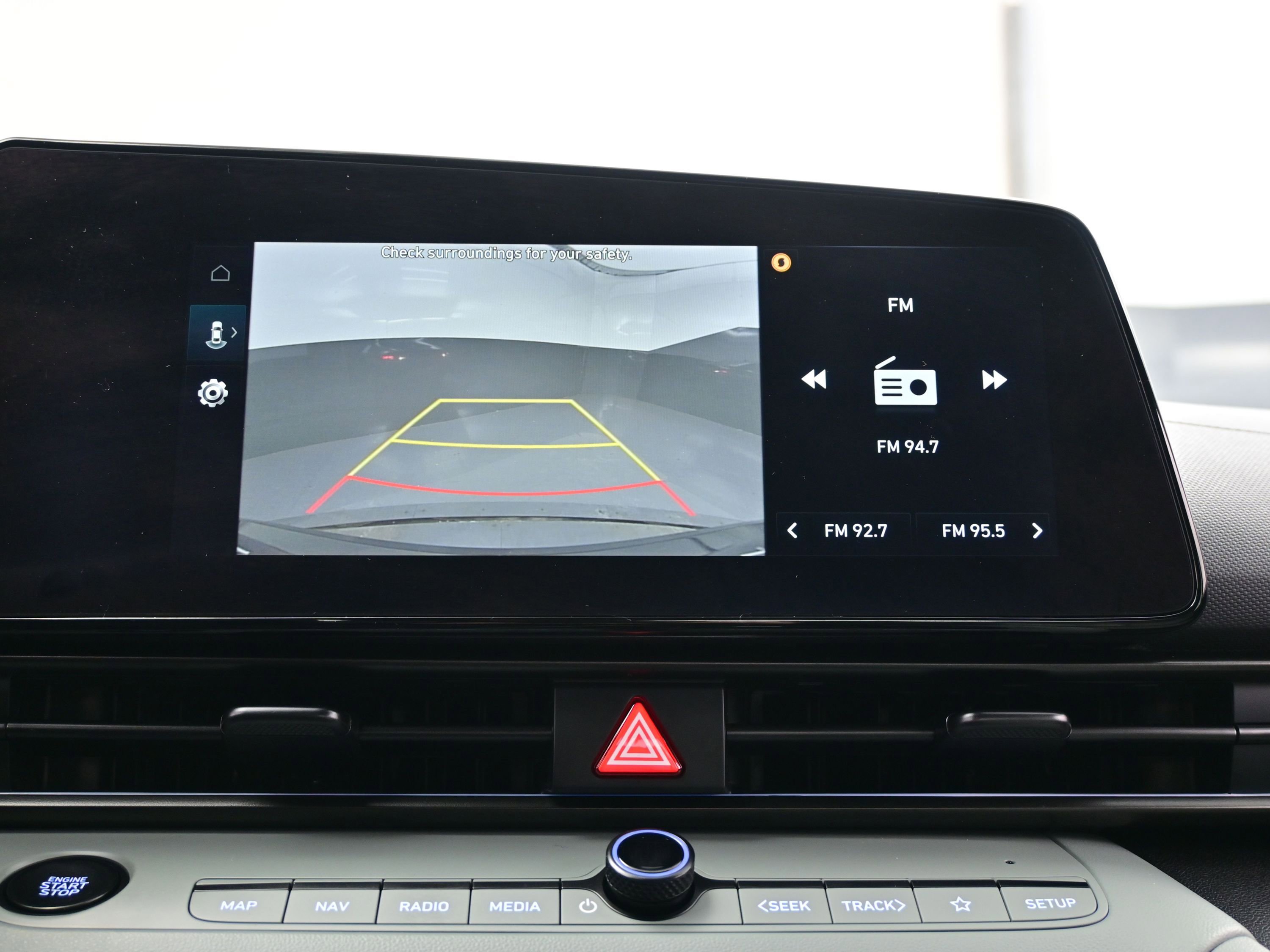 Certified 2025 Hyundai Elantra Limited image 19