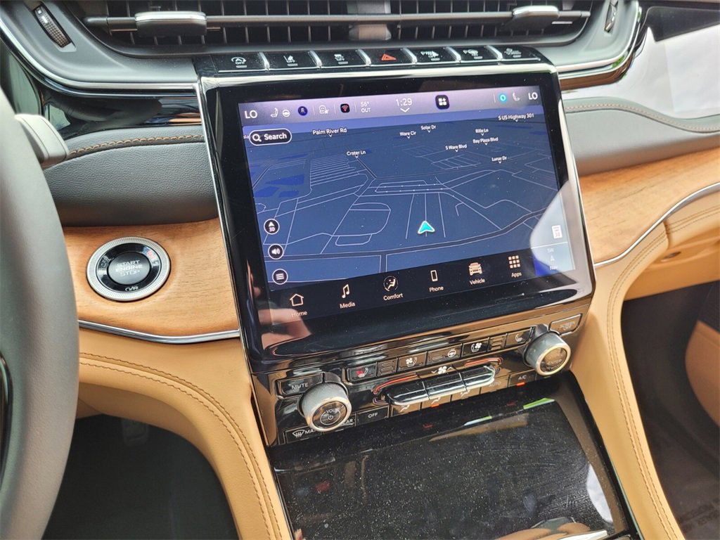 Used 2025 Jeep Grand Cherokee L Summit image 29