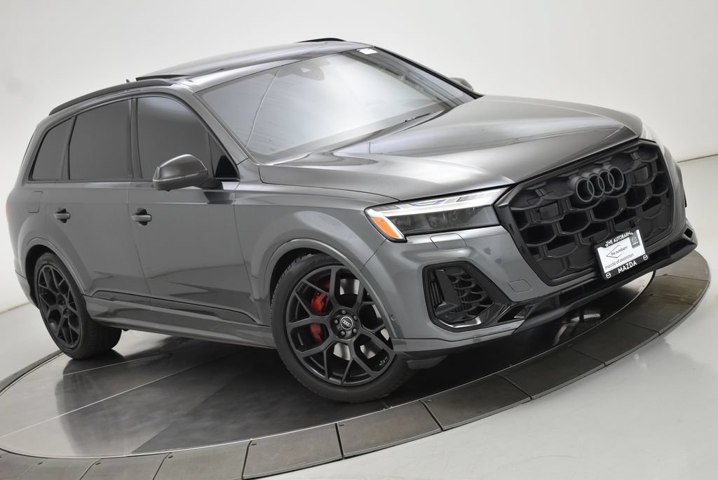Used 2025 Audi SQ7 Prestige AWD/4WD image 2