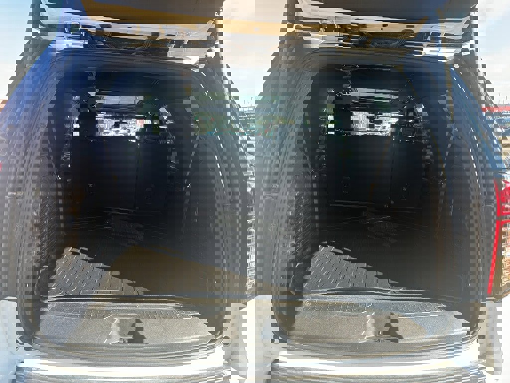 Used 2021 Chevrolet Tahoe RST image 14