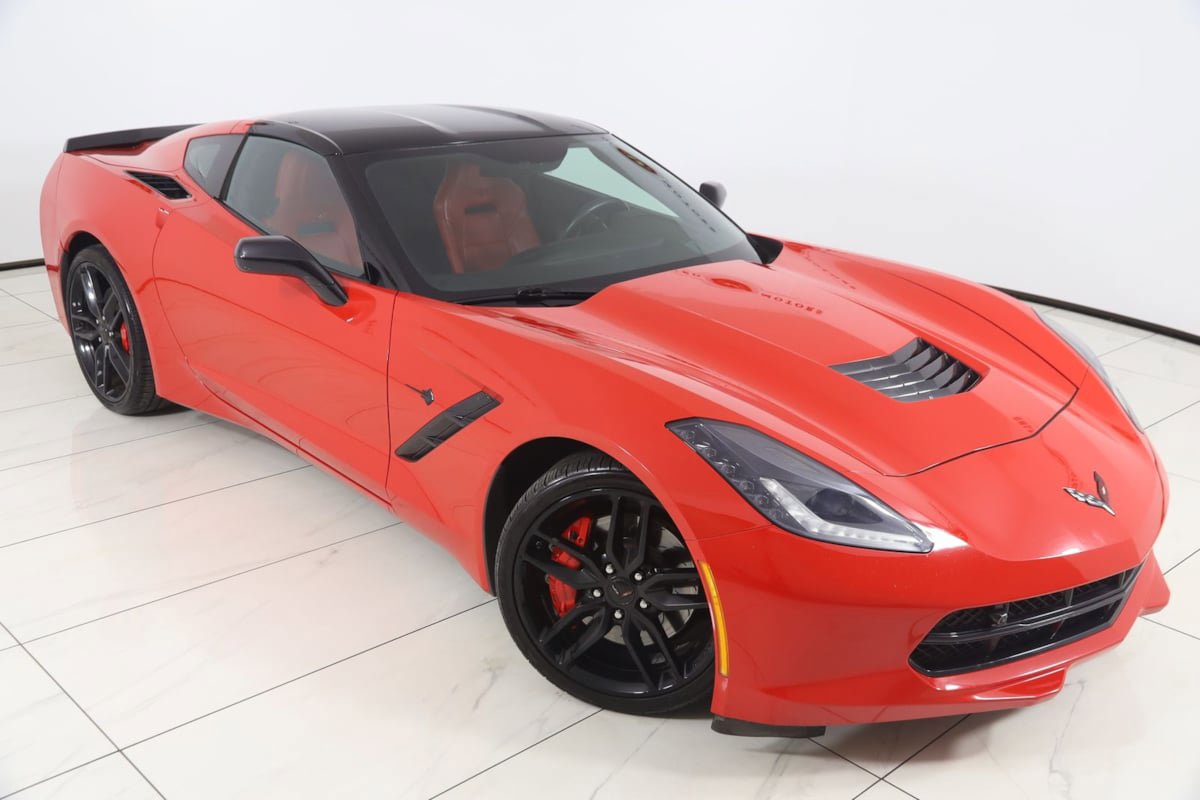 Used 2016 Chevrolet Corvette Stingray Coupe w/ 2LT Preferred Equipment Group RWD image 21