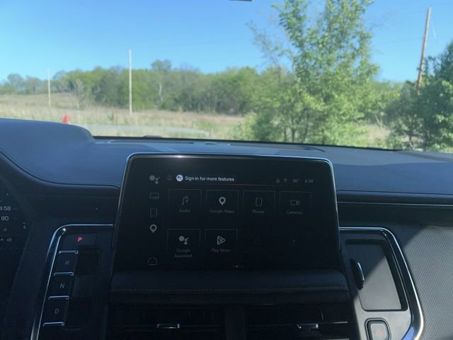 Used 2024 GMC Yukon AT4 w/ Technology Package image 14