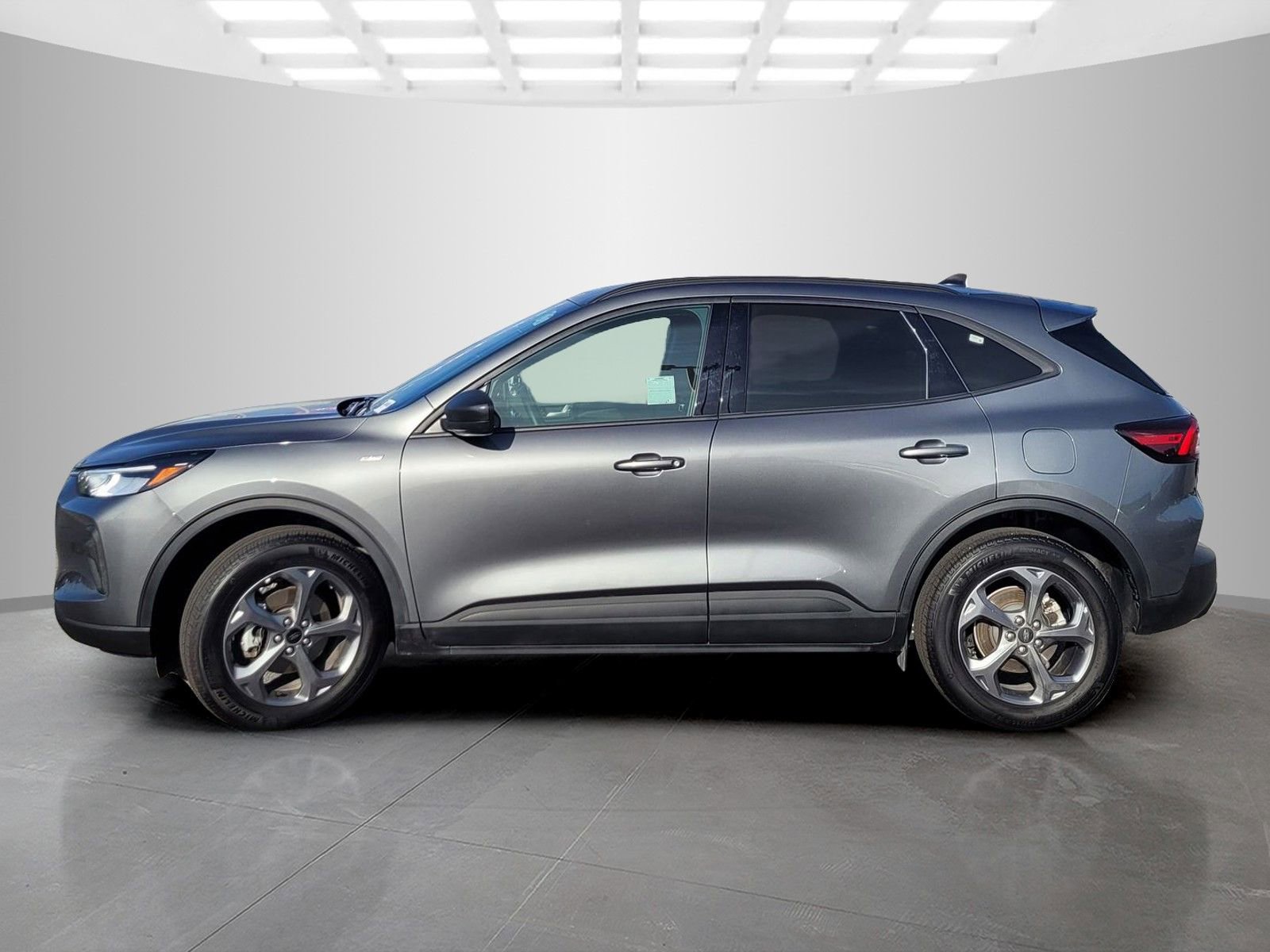 Used 2025 Ford Escape ST-Line image 6