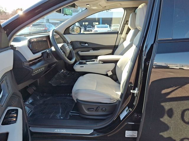 Used 2023 Nissan Ariya EVOLVE+ image 16