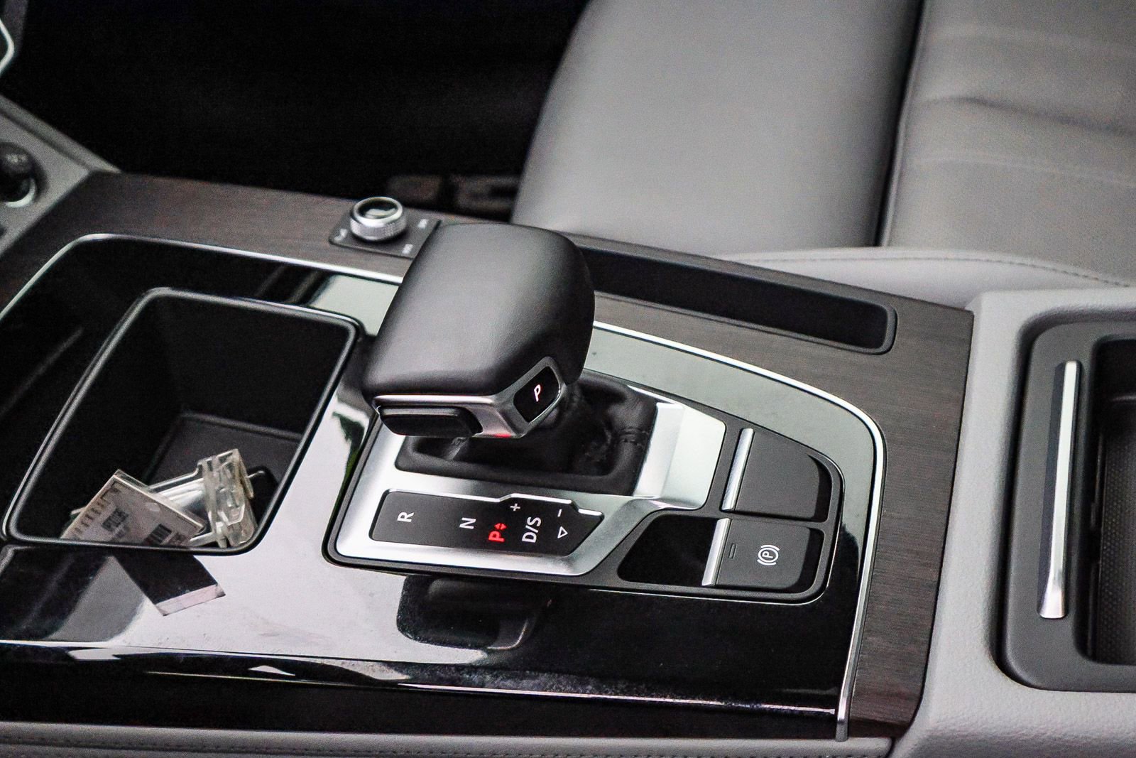 Used 2022 Audi Q5 e Prestige w/ Prestige Package image 31