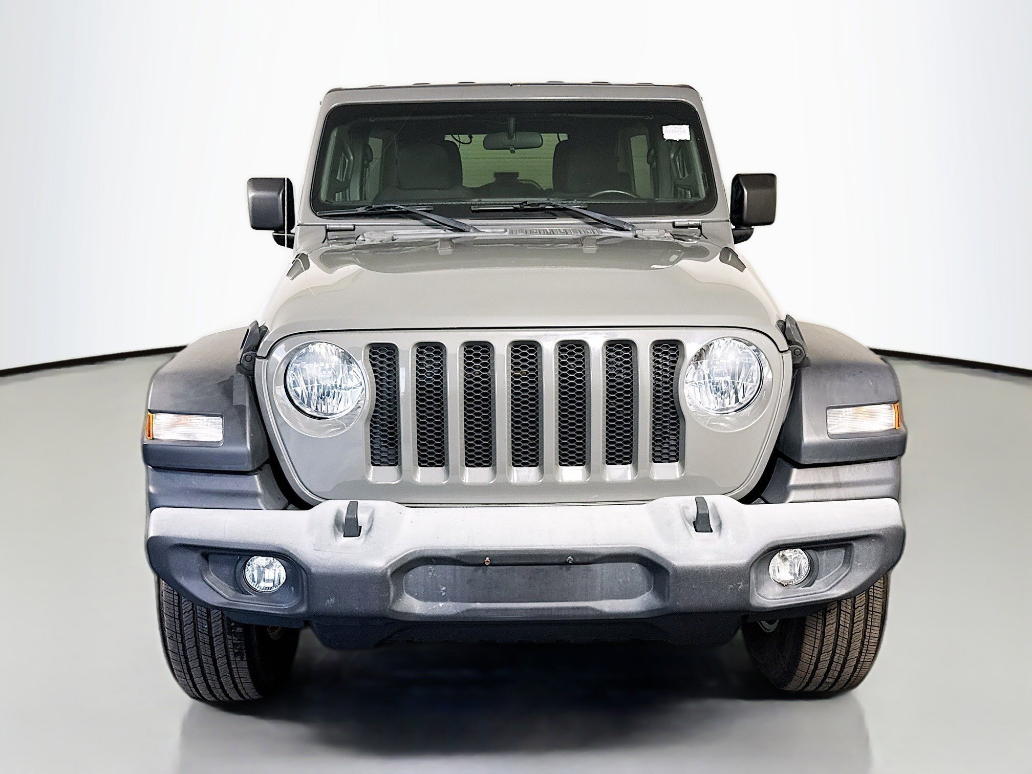Used 2019 Jeep Wrangler Unlimited Sport S image 2