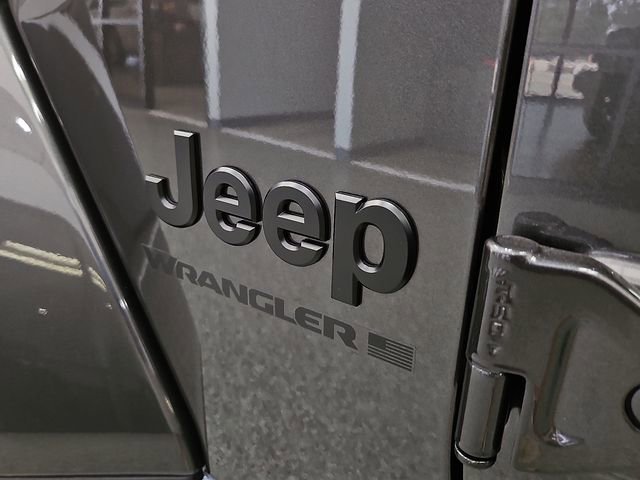 New 2025 Jeep Wrangler Sahara w/ Technology Group image 11