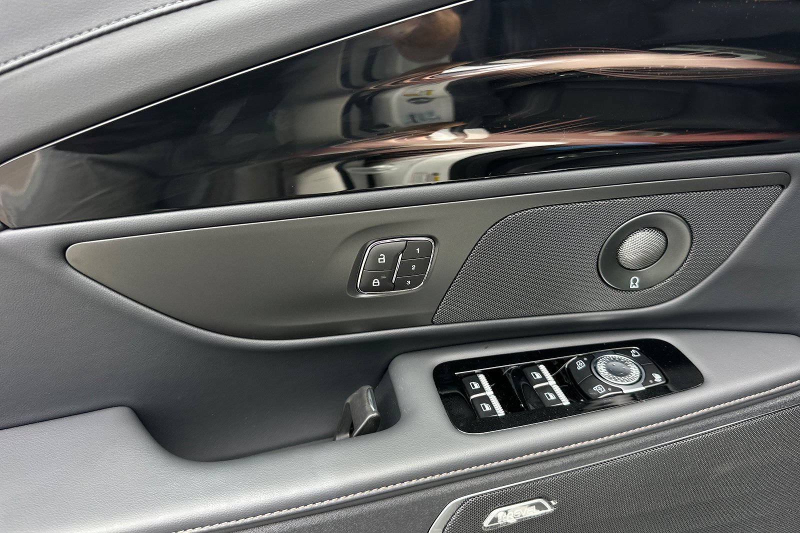 New 2026 Lincoln Nautilus Reserve w/ Jet Appearance Package AWD/4WD image 10