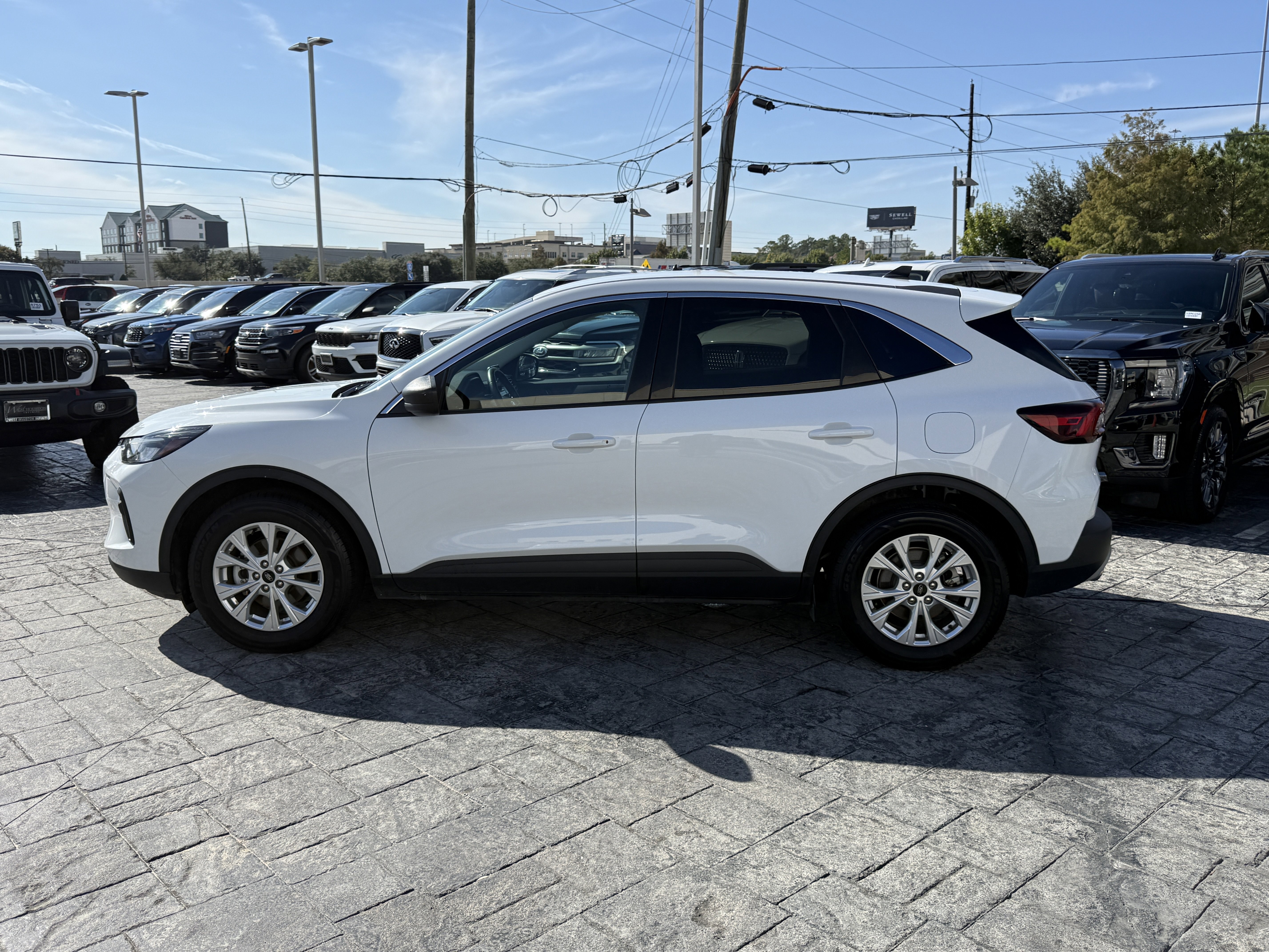 Used 2024 Ford Escape Active image 4