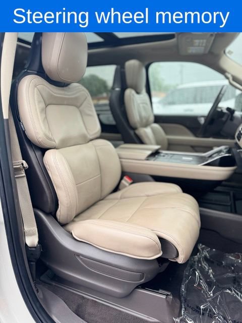 Certified 2024 Lincoln Navigator Reserve AWD/4WD image 35