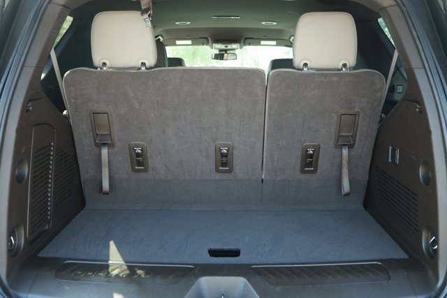 Used 2024 Chevrolet Tahoe LT RWD image 10