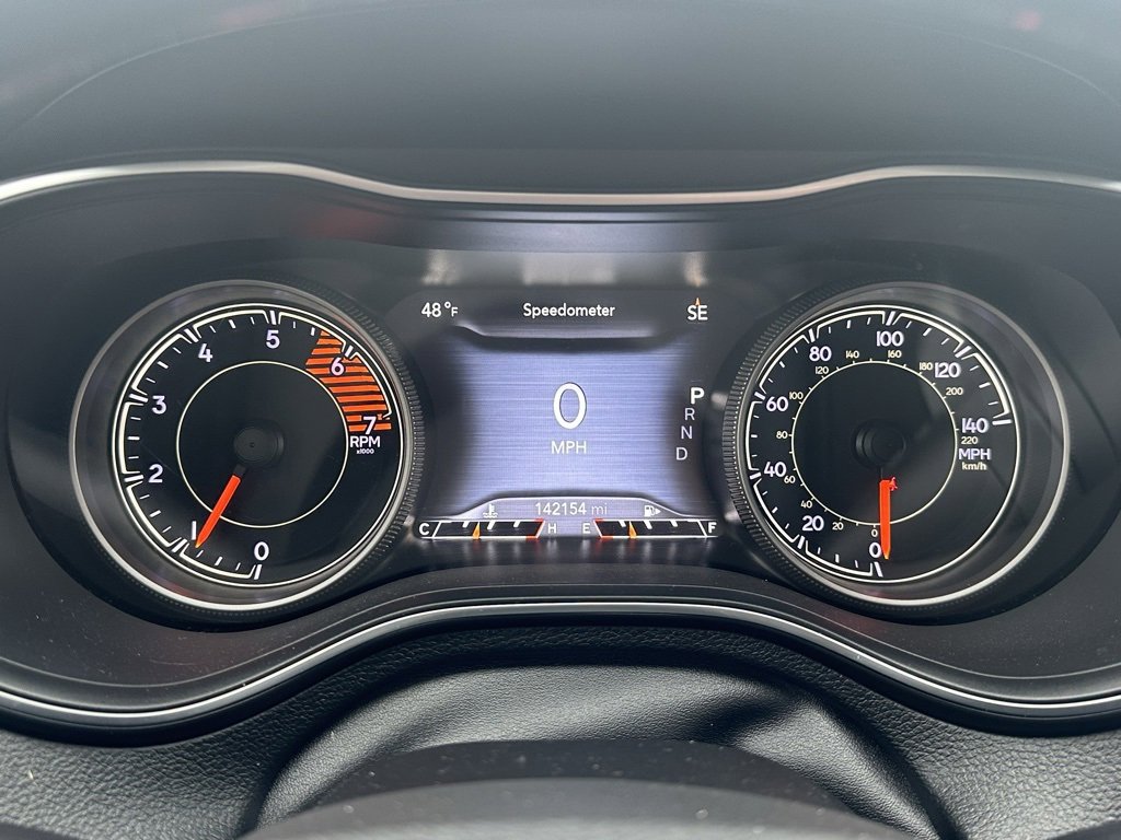 Used 2019 Jeep Cherokee Overland w/ Technology Group image 22