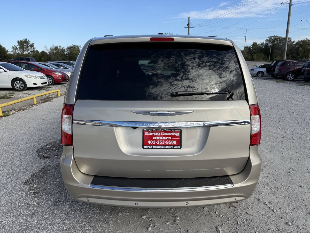 Used 2015 Chrysler Town & Country Touring w/ Driver Convenience Group FWD image 4