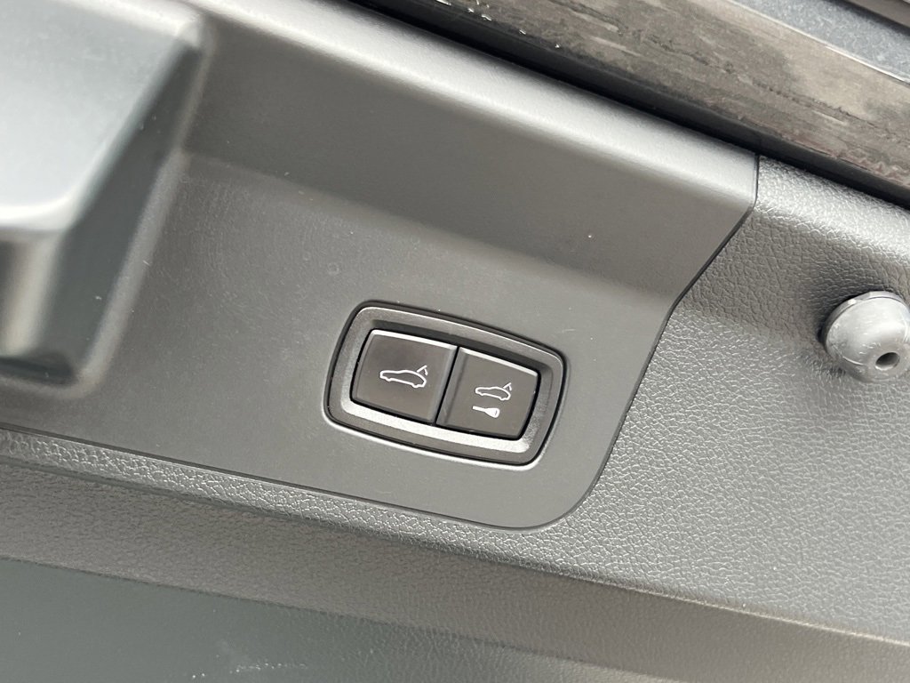 Used 2018 Porsche Panamera Turbo w/ Sportdesign Package image 20