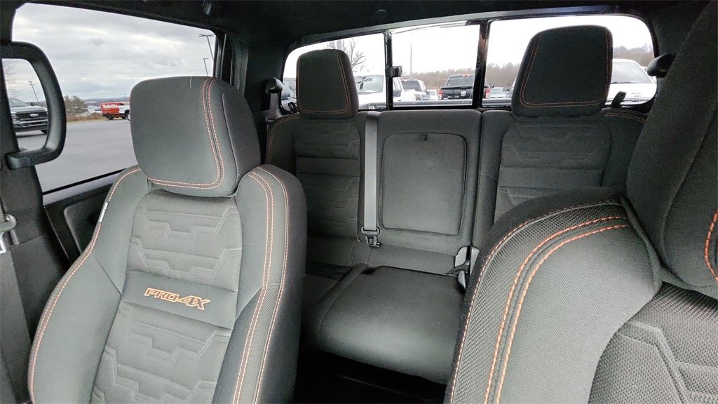 Used 2022 Nissan Frontier PRO-4X image 25