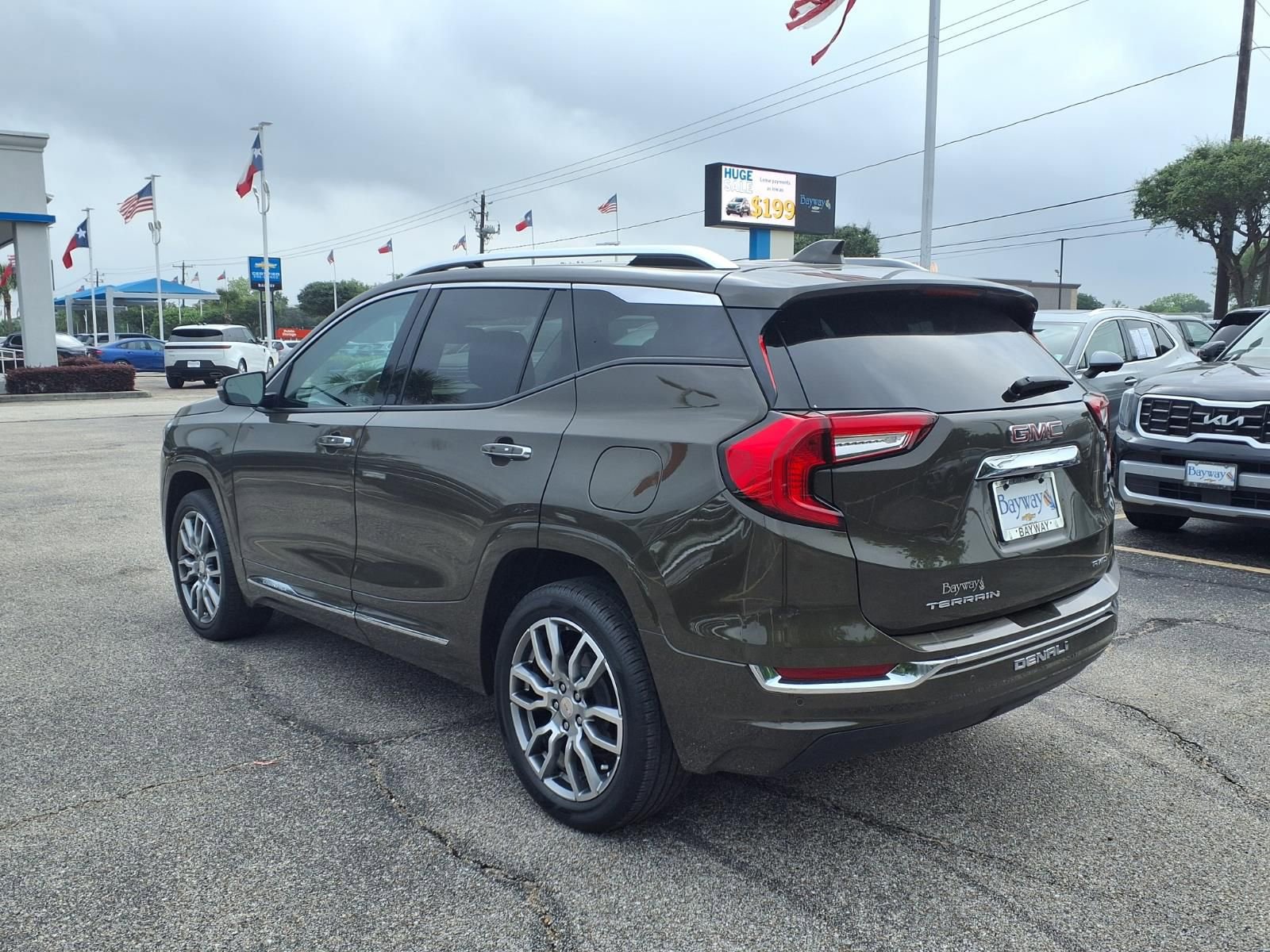 Used 2023 GMC Terrain Denali AWD/4WD image 23