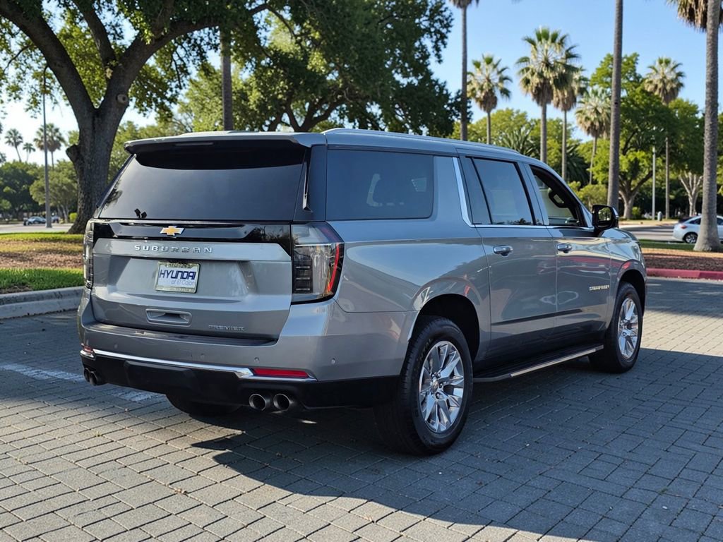 Used 2025 Chevrolet Suburban Premier image 5