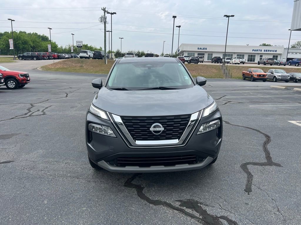 Used 2022 Nissan Rogue SV image 5