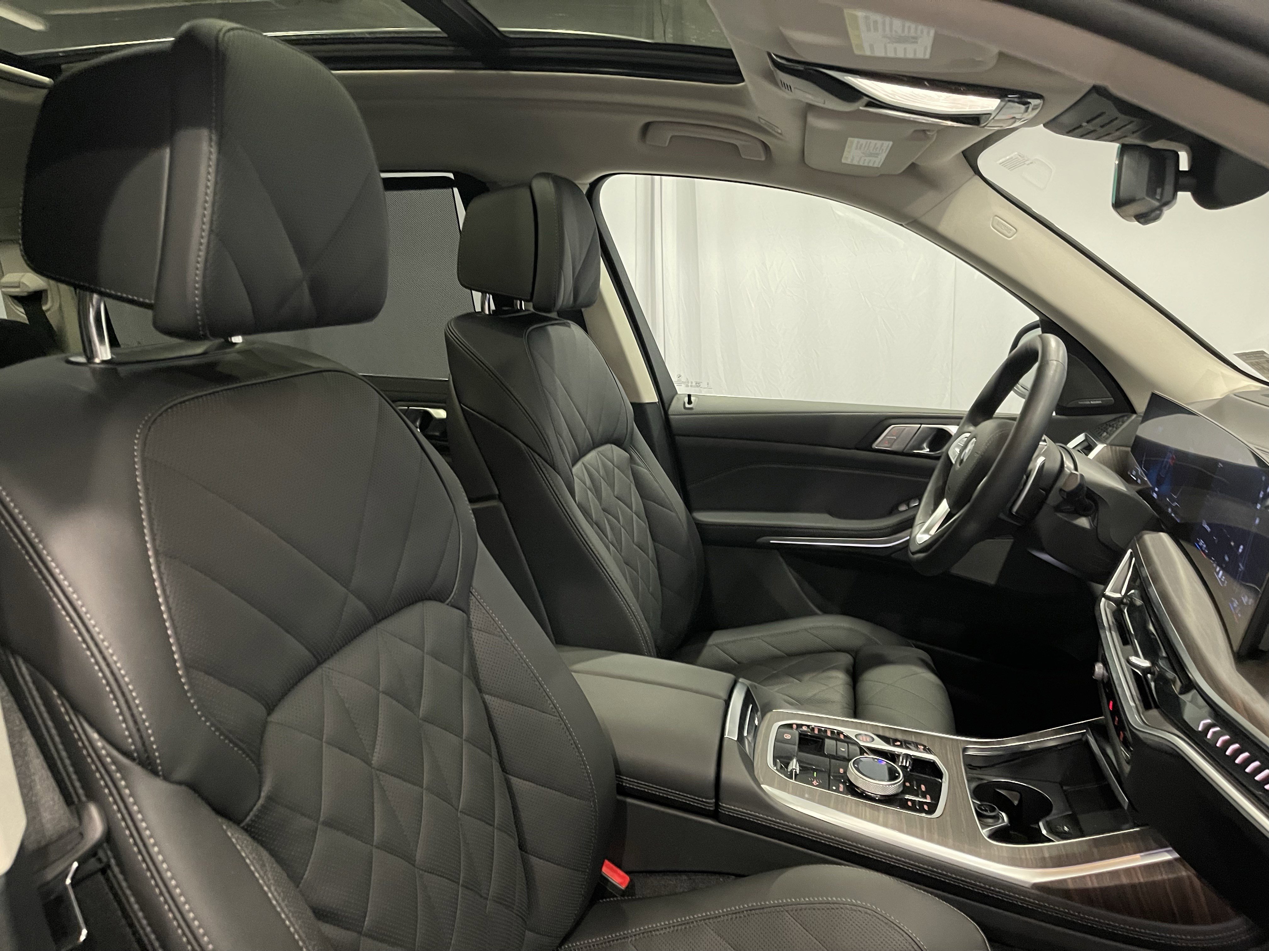 Used 2026 BMW X7 xDrive40i image 15