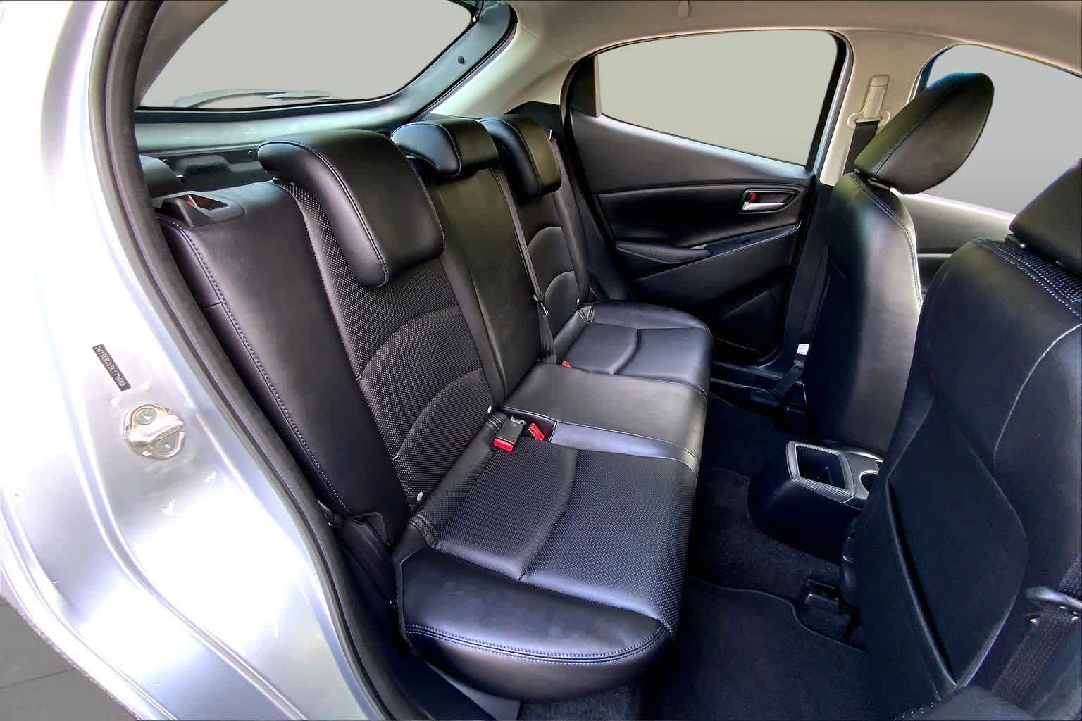 Used 2020 Toyota Yaris XLE FWD image 20