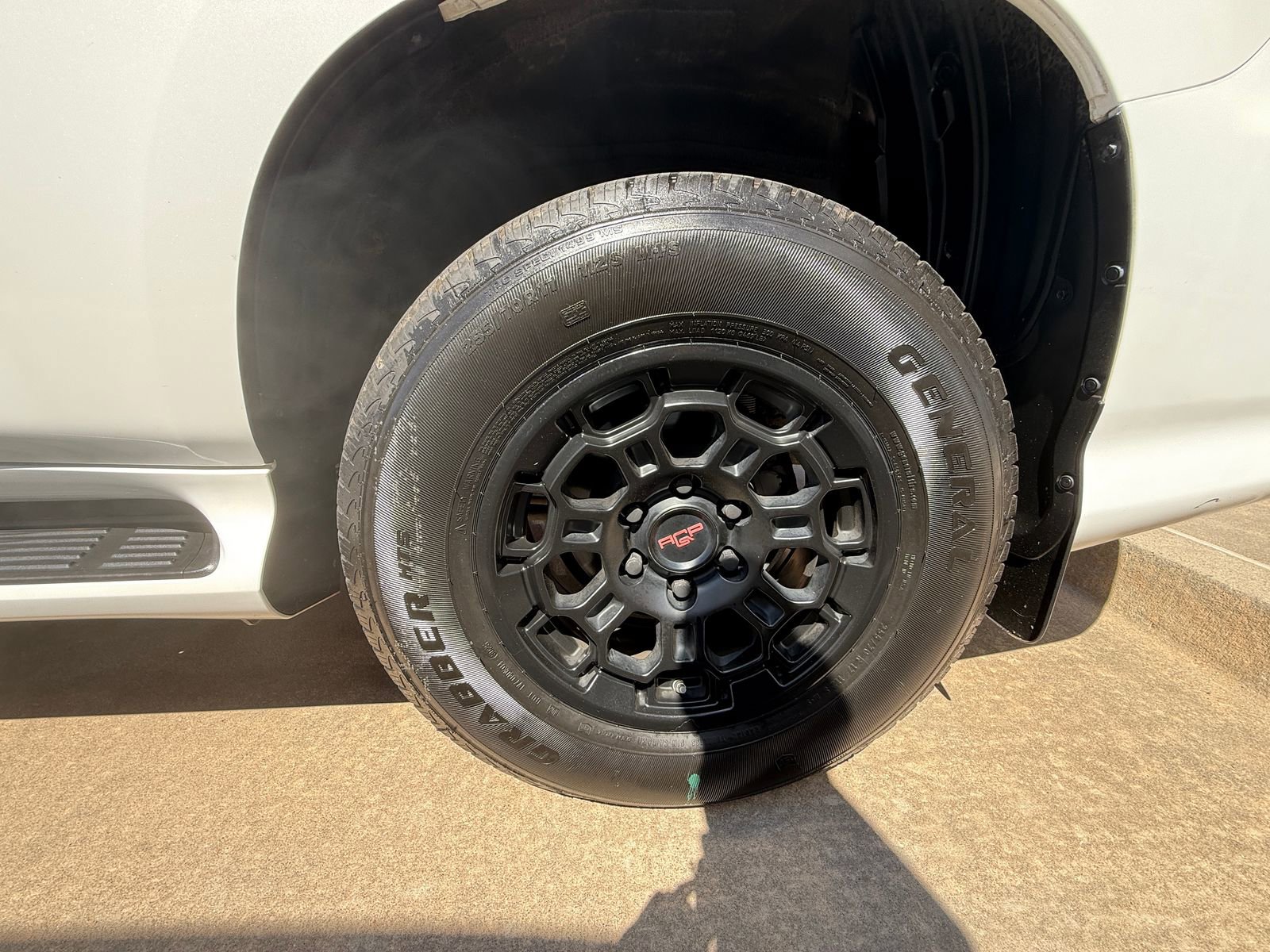 Used 2021 Lexus GX 460 Premium w/ Premium Package image 11