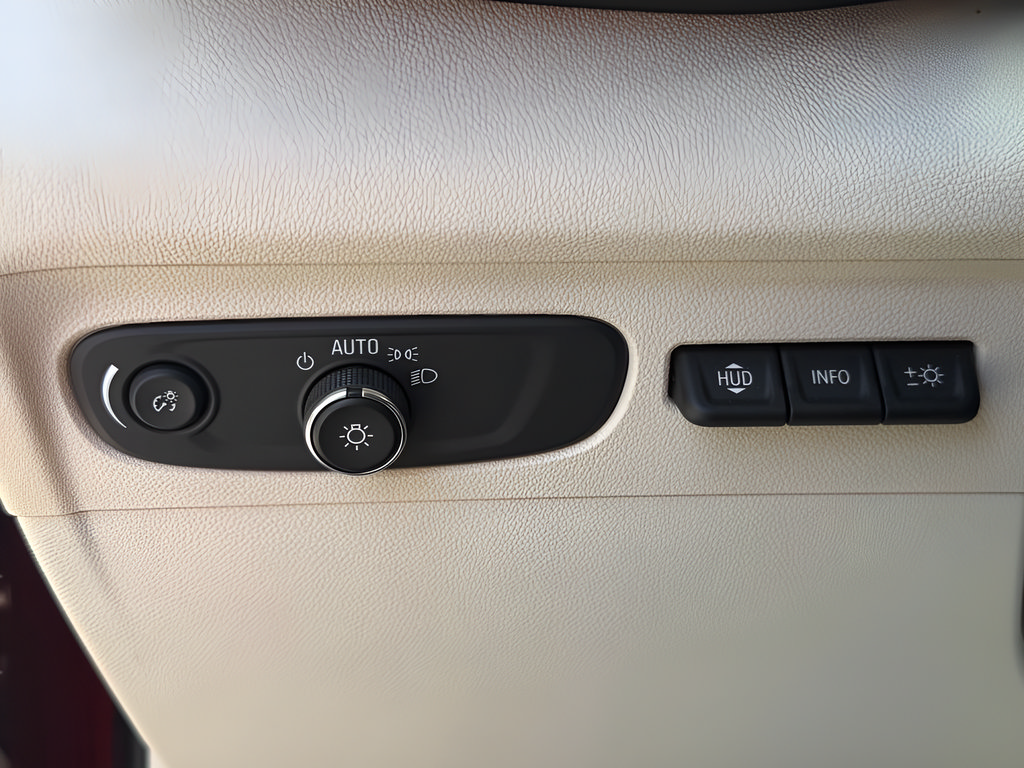 Used 2021 Buick Envision Essence w/ Technology Package I FWD image 26