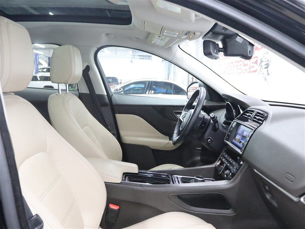 Used 2018 Jaguar F-PACE Prestige AWD/4WD image 28