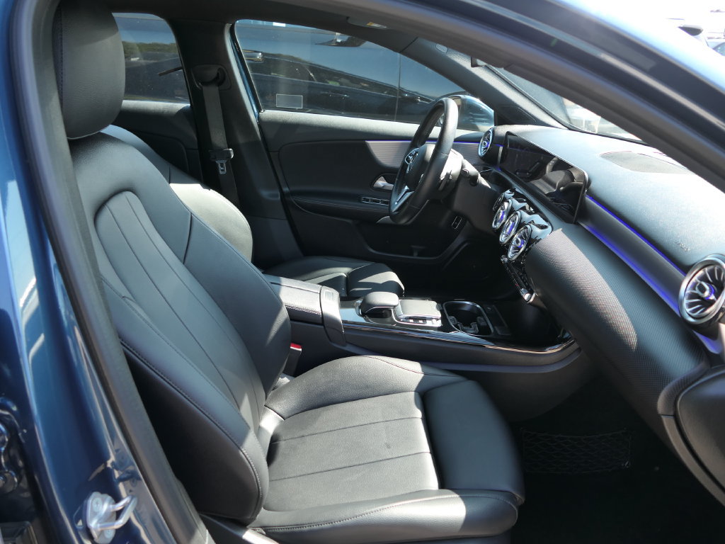 Used 2019 Mercedes-Benz A 220 w/ Premium Package image 25