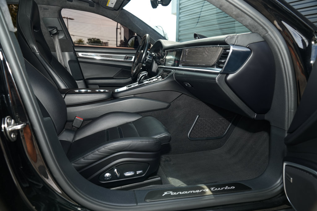 Certified 2018 Porsche Panamera Turbo AWD/4WD image 34