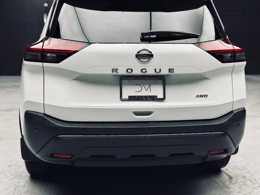 Used 2021 Nissan Rogue S AWD/4WD image 16